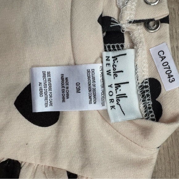Nicole Miller NY Heart Print Baby Bodysuit 0-3M Neutral Chic Ruffle - Picture 2 of 2